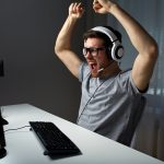 Компьютер для игры помогает в заработке