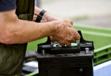Почему старые аккумуляторы необходимо сдать