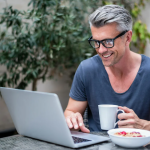 Соцсеть, в которой есть платный контент и доступ к транзакциям в криптовалюте