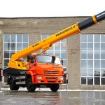 Кто предлагает услуги автокрана в столице и области