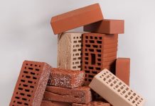 Какие факторы влияют на цвет кирпича: выбор оттенка